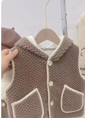π Lambswool Hooded Vest β Cozy Comfort with a Touch of Whimsy