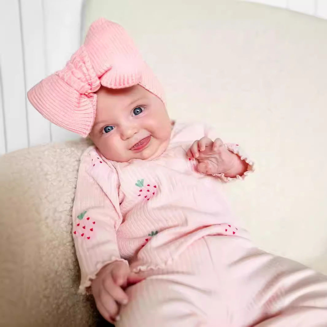 🎨 Colorful Beginnings – Infant 3-Piece Printed Set