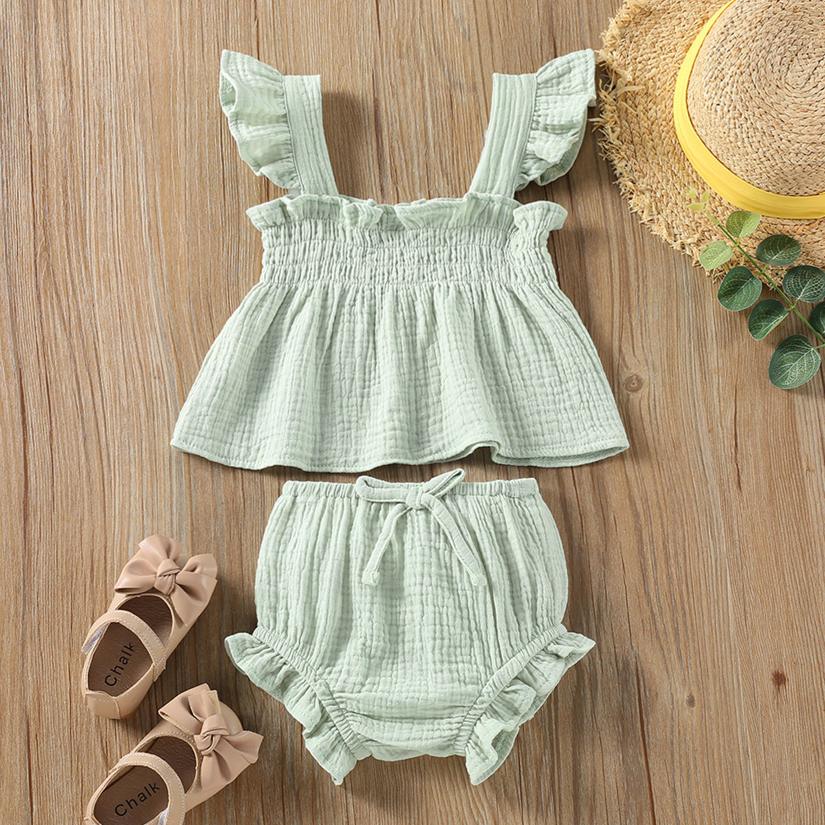 🌸 Adorable Girls' Solid Color Sling Top & Hot Pants Suit – Perfect for Sunny Days!