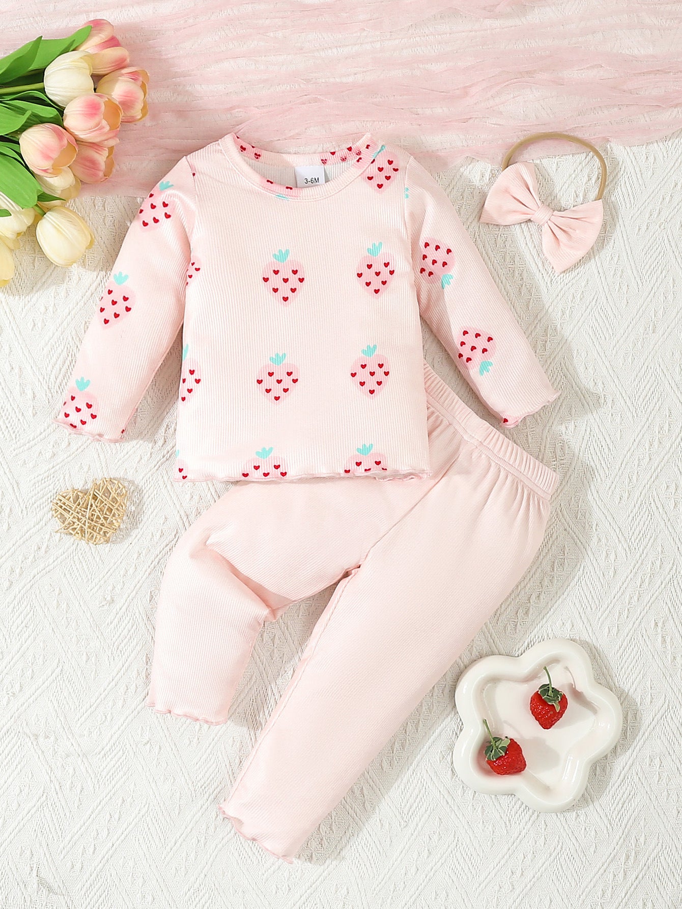 🎨 Colorful Beginnings – Infant 3-Piece Printed Set
