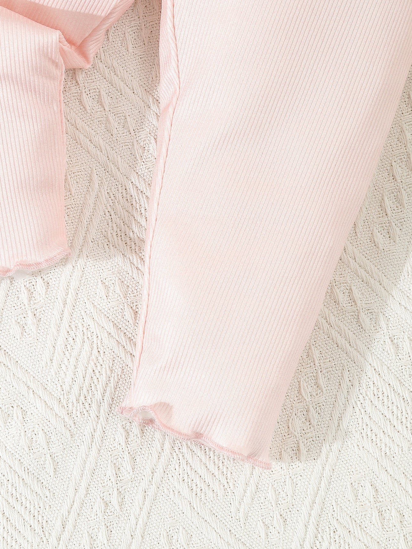 🎨 Colorful Beginnings – Infant 3-Piece Printed Set